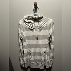 Lululemon pull over